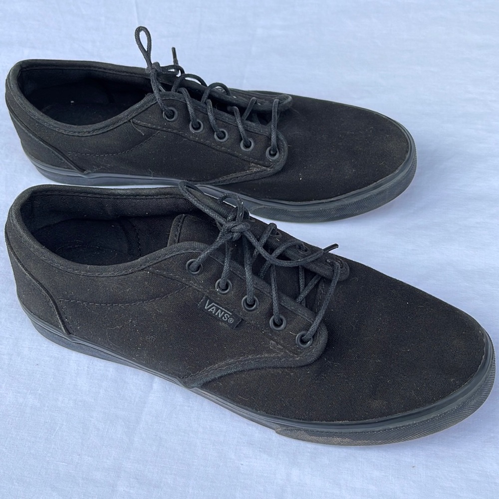 Black lace up vans